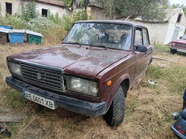Красный ВАЗ 2107, объемом двигателя 1.5 л и пробегом 3 тыс. км за 850 $, фото 1 на Automoto.ua