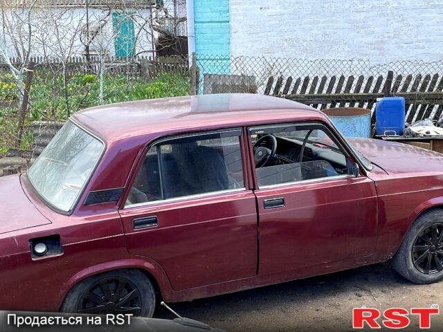Красный ВАЗ 2107, объемом двигателя 1.5 л и пробегом 0 тыс. км за 650 $, фото 1 на Automoto.ua