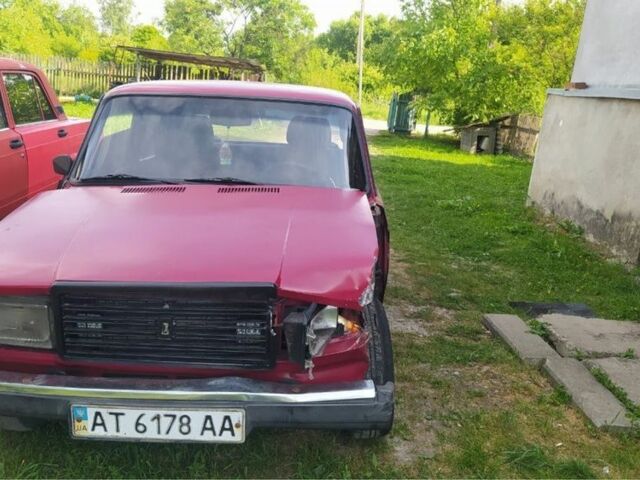 Красный ВАЗ 2107, объемом двигателя 1.6 л и пробегом 1 тыс. км за 600 $, фото 1 на Automoto.ua