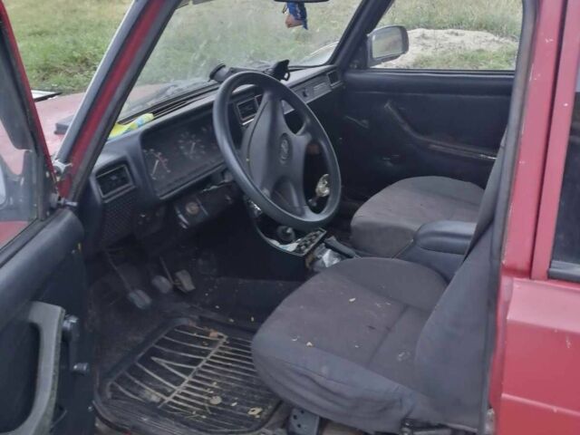 Красный ВАЗ 2107, объемом двигателя 1.5 л и пробегом 2 тыс. км за 720 $, фото 1 на Automoto.ua