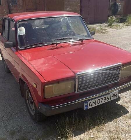 Красный ВАЗ 2107, объемом двигателя 1.5 л и пробегом 67 тыс. км за 1525 $, фото 1 на Automoto.ua