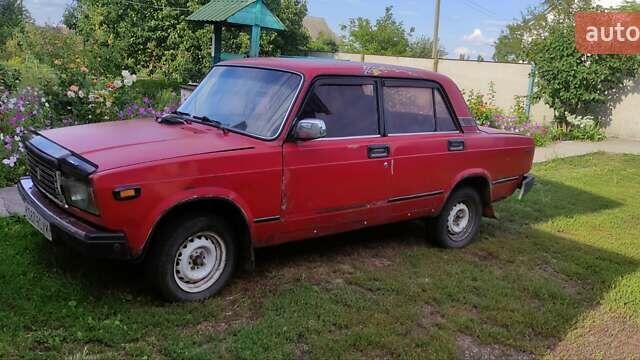 Красный ВАЗ 2107, объемом двигателя 1.3 л и пробегом 100 тыс. км за 691 $, фото 1 на Automoto.ua