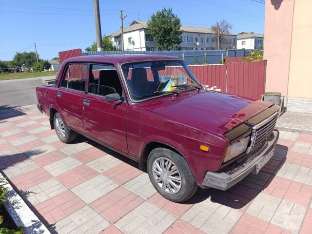 Красный ВАЗ 2107, объемом двигателя 1.5 л и пробегом 78 тыс. км за 200 $, фото 1 на Automoto.ua