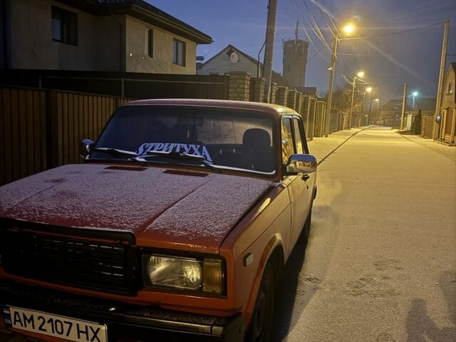 Червоний ВАЗ 2107, об'ємом двигуна 1.6 л та пробігом 37 тис. км за 1301 $, фото 1 на Automoto.ua