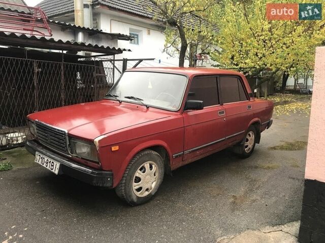 Красный ВАЗ 2107, объемом двигателя 1.6 л и пробегом 100 тыс. км за 709 $, фото 1 на Automoto.ua