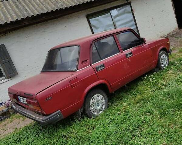 Красный ВАЗ 2107, объемом двигателя 1.3 л и пробегом 75 тыс. км за 719 $, фото 1 на Automoto.ua
