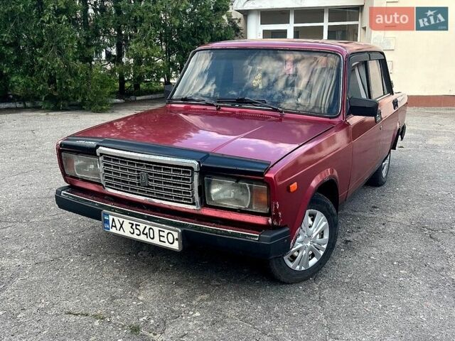 Красный ВАЗ 2107, объемом двигателя 1.6 л и пробегом 80 тыс. км за 700 $, фото 1 на Automoto.ua