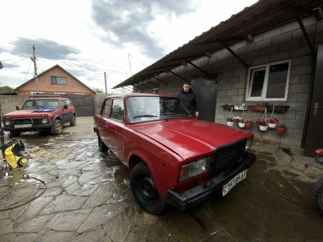 Червоний ВАЗ 2107, об'ємом двигуна 0.16 л та пробігом 33 тис. км за 616 $, фото 1 на Automoto.ua