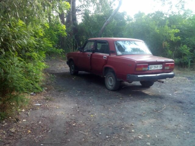 Красный ВАЗ 2107, объемом двигателя 1.5 л и пробегом 100 тыс. км за 700 $, фото 1 на Automoto.ua