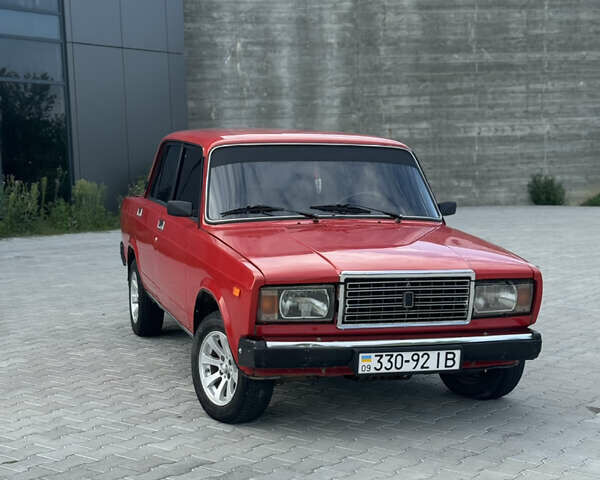 Красный ВАЗ 2107, объемом двигателя 1.6 л и пробегом 70 тыс. км за 1500 $, фото 1 на Automoto.ua