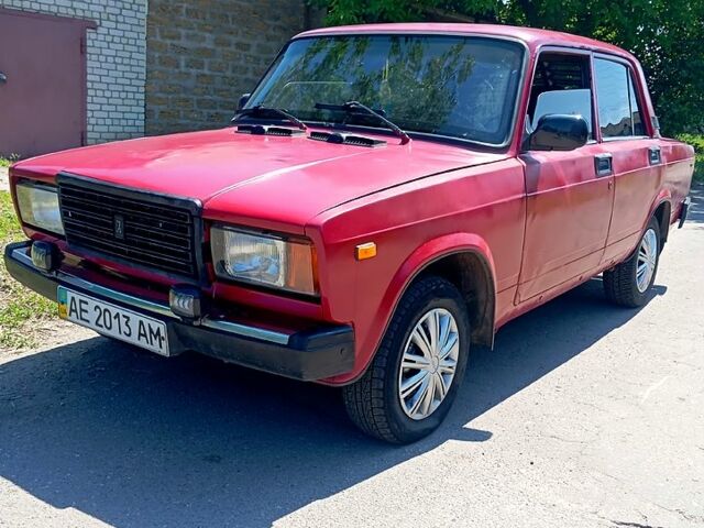 Красный ВАЗ 2107, объемом двигателя 1.5 л и пробегом 0 тыс. км за 850 $, фото 1 на Automoto.ua