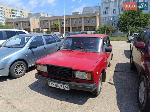 Красный ВАЗ 2107, объемом двигателя 1.5 л и пробегом 70 тыс. км за 1500 $, фото 1 на Automoto.ua
