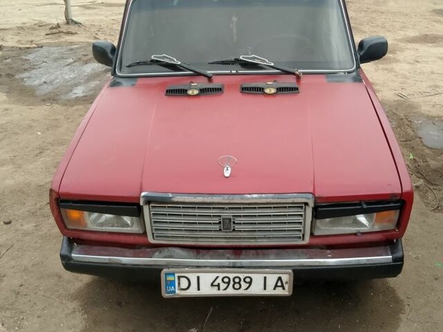 Червоний ВАЗ 2107, об'ємом двигуна 1 л та пробігом 300 тис. км за 950 $, фото 1 на Automoto.ua