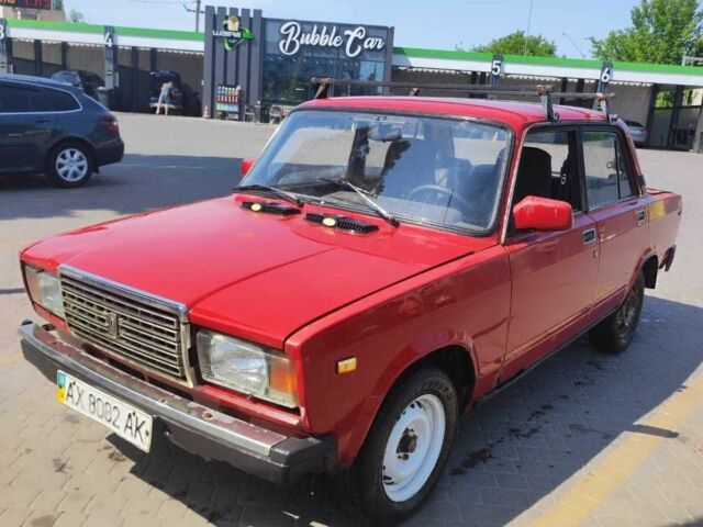 Красный ВАЗ 2107, объемом двигателя 1.5 л и пробегом 70 тыс. км за 550 $, фото 1 на Automoto.ua