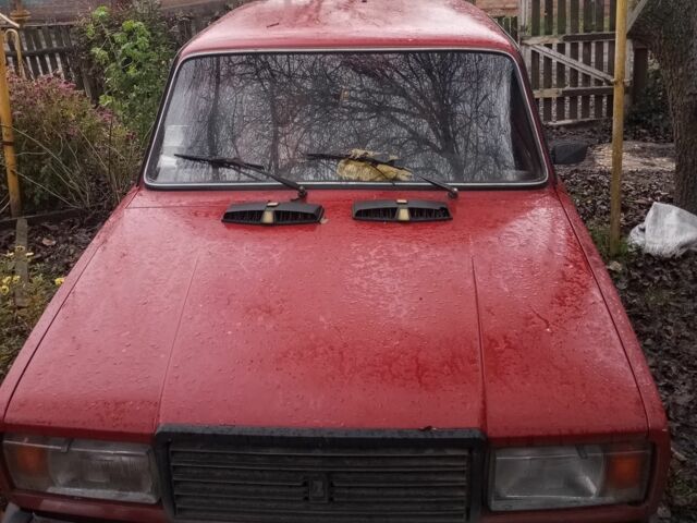 Красный ВАЗ 2107, объемом двигателя 1.6 л и пробегом 120 тыс. км за 500 $, фото 1 на Automoto.ua
