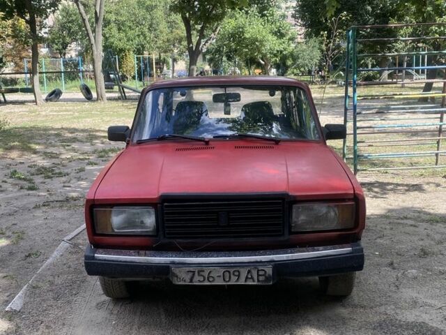Красный ВАЗ 2107, объемом двигателя 1.5 л и пробегом 10 тыс. км за 371 $, фото 1 на Automoto.ua