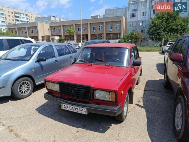 Красный ВАЗ 2107, объемом двигателя 1.5 л и пробегом 70 тыс. км за 1500 $, фото 1 на Automoto.ua