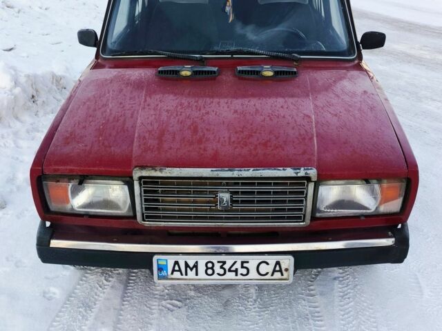 Красный ВАЗ 2107, объемом двигателя 1.5 л и пробегом 150 тыс. км за 743 $, фото 1 на Automoto.ua