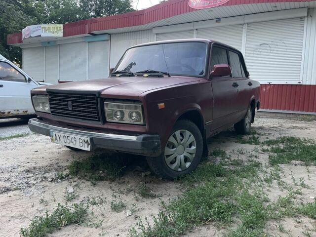 Красный ВАЗ 2107, объемом двигателя 1.5 л и пробегом 3 тыс. км за 600 $, фото 1 на Automoto.ua