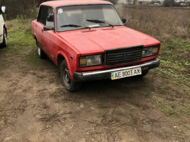 Красный ВАЗ 2107, объемом двигателя 1.5 л и пробегом 1000 тыс. км за 392 $, фото 1 на Automoto.ua
