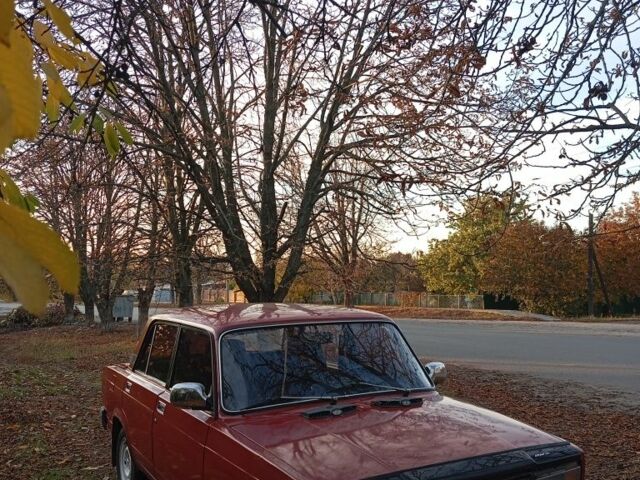 ВАЗ 2107 1995 в Покровском на Automoto.ua Красный ВАЗ 2107, объемом двигателя 3 л и пробегом 70 тыс. км за 668 $, фото 1 на Automoto.ua