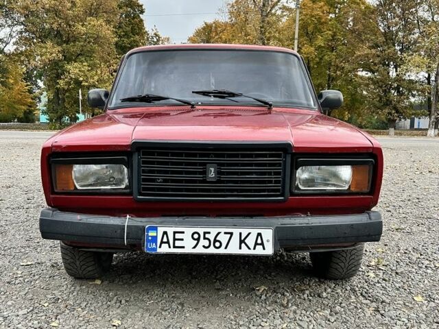 Красный ВАЗ 2107, объемом двигателя 1.5 л и пробегом 3 тыс. км за 900 $, фото 1 на Automoto.ua