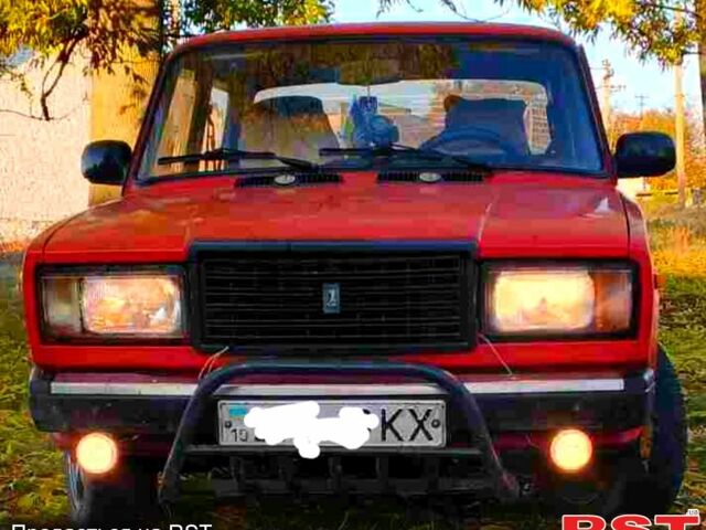 Красный ВАЗ 2107, объемом двигателя 1.5 л и пробегом 74 тыс. км за 1500 $, фото 1 на Automoto.ua