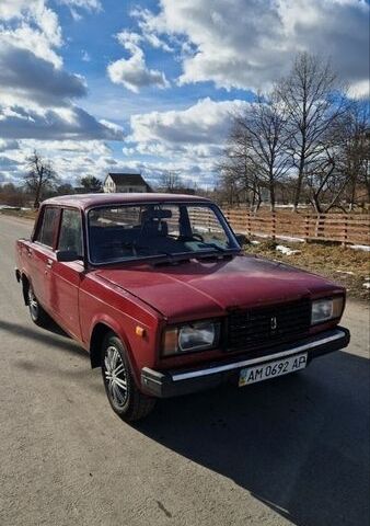 Красный ВАЗ 2107, объемом двигателя 1.6 л и пробегом 56 тыс. км за 567 $, фото 1 на Automoto.ua