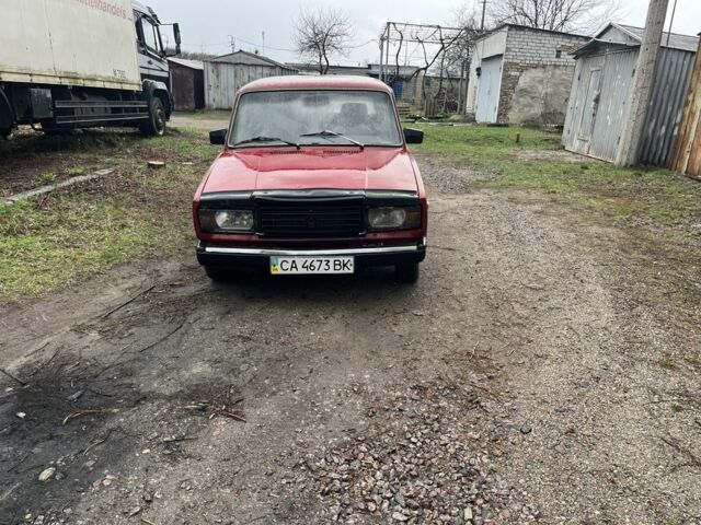 Красный ВАЗ 2107, объемом двигателя 1.5 л и пробегом 230 тыс. км за 300 $, фото 1 на Automoto.ua