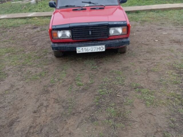 Червоний ВАЗ 2107, об'ємом двигуна 1 л та пробігом 100 тис. км за 750 $, фото 1 на Automoto.ua