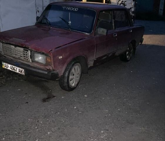 Красный ВАЗ 2107, объемом двигателя 1.3 л и пробегом 66 тыс. км за 3808 $, фото 1 на Automoto.ua