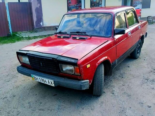 Красный ВАЗ 2107, объемом двигателя 1.5 л и пробегом 0 тыс. км за 550 $, фото 1 на Automoto.ua