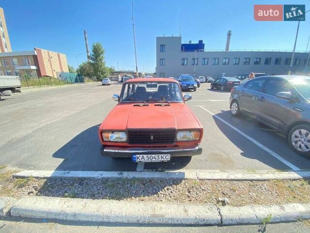 Красный ВАЗ 2107, объемом двигателя 1.5 л и пробегом 200 тыс. км за 750 $, фото 1 на Automoto.ua