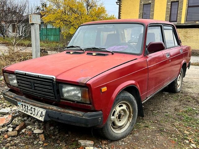 Красный ВАЗ 2107, объемом двигателя 1.5 л и пробегом 0 тыс. км за 500 $, фото 1 на Automoto.ua