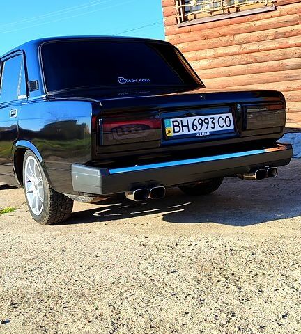 Красный ВАЗ 2107, объемом двигателя 1.5 л и пробегом 211 тыс. км за 1900 $, фото 1 на Automoto.ua