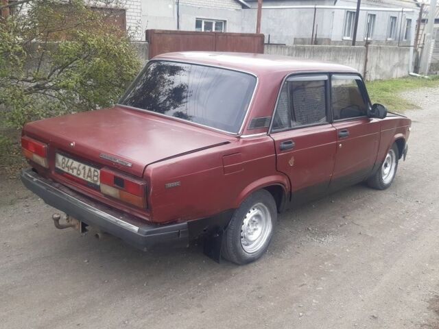 Красный ВАЗ 2107, объемом двигателя 1.5 л и пробегом 3 тыс. км за 504 $, фото 1 на Automoto.ua