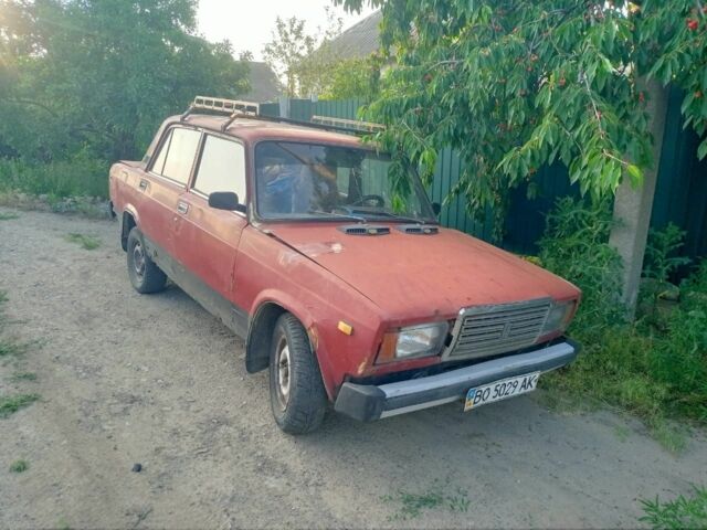 Красный ВАЗ 2107, объемом двигателя 1.5 л и пробегом 31 тыс. км за 361 $, фото 1 на Automoto.ua