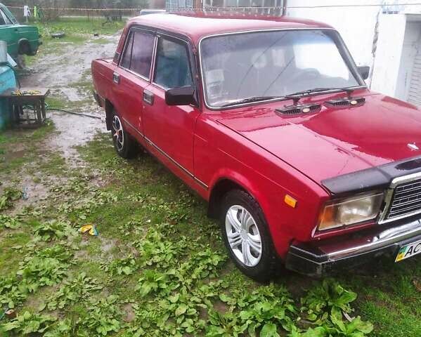 Красный ВАЗ 2107, объемом двигателя 1.5 л и пробегом 240 тыс. км за 780 $, фото 1 на Automoto.ua