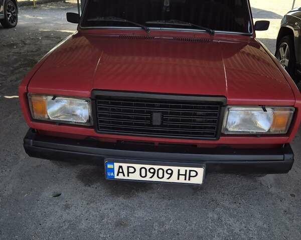 Красный ВАЗ 2107, объемом двигателя 1.5 л и пробегом 70 тыс. км за 1500 $, фото 1 на Automoto.ua
