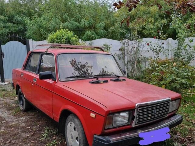 Красный ВАЗ 2107, объемом двигателя 0 л и пробегом 300 тыс. км за 594 $, фото 1 на Automoto.ua