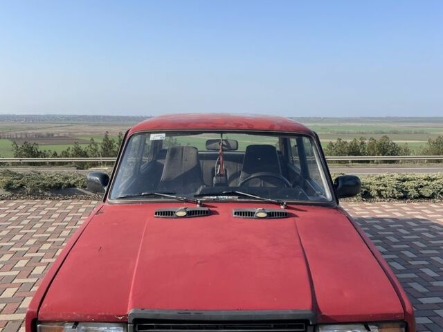 Красный ВАЗ 2107, объемом двигателя 1.5 л и пробегом 3 тыс. км за 650 $, фото 1 на Automoto.ua