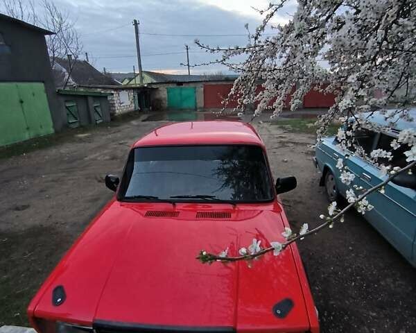 Красный ВАЗ 2107, объемом двигателя 1.45 л и пробегом 100 тыс. км за 958 $, фото 1 на Automoto.ua