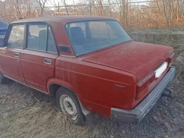 Красный ВАЗ 2107, объемом двигателя 1.5 л и пробегом 70 тыс. км за 393 $, фото 1 на Automoto.ua