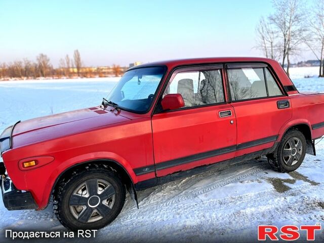 Красный ВАЗ 2107, объемом двигателя 1.6 л и пробегом 0 тыс. км за 1250 $, фото 1 на Automoto.ua