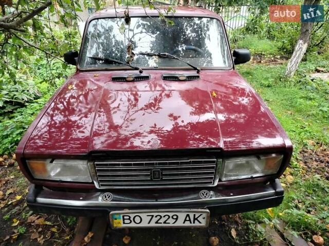Красный ВАЗ 2107, объемом двигателя 1.5 л и пробегом 201 тыс. км за 650 $, фото 1 на Automoto.ua