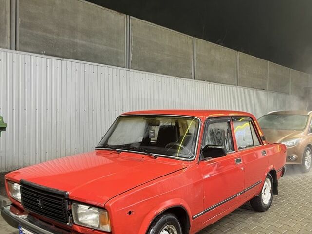 Красный ВАЗ 2107, объемом двигателя 1.5 л и пробегом 98 тыс. км за 850 $, фото 1 на Automoto.ua