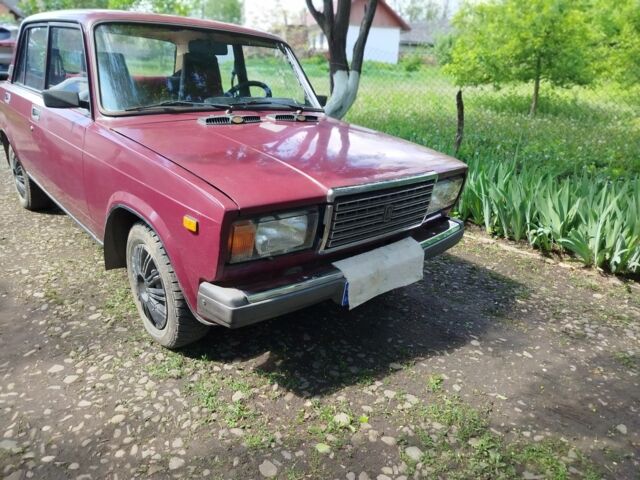 Красный ВАЗ 2107, объемом двигателя 1.5 л и пробегом 81 тыс. км за 1900 $, фото 1 на Automoto.ua