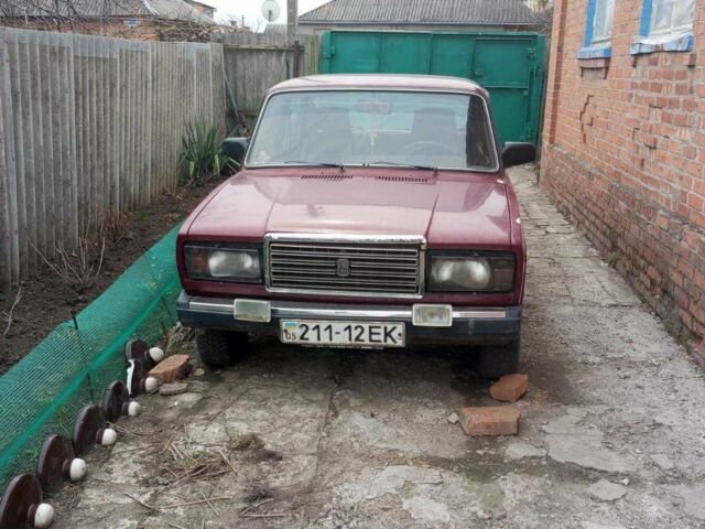 Красный ВАЗ 2107, объемом двигателя 1.5 л и пробегом 3 тыс. км за 452 $, фото 1 на Automoto.ua