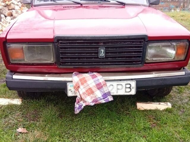 Красный ВАЗ 2107, объемом двигателя 0 л и пробегом 30 тыс. км за 900 $, фото 1 на Automoto.ua