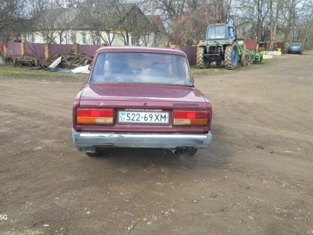 Красный ВАЗ 2107, объемом двигателя 1.5 л и пробегом 120 тыс. км за 277 $, фото 1 на Automoto.ua